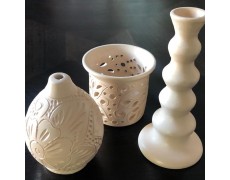Set de trei obiecte din ceramica alba